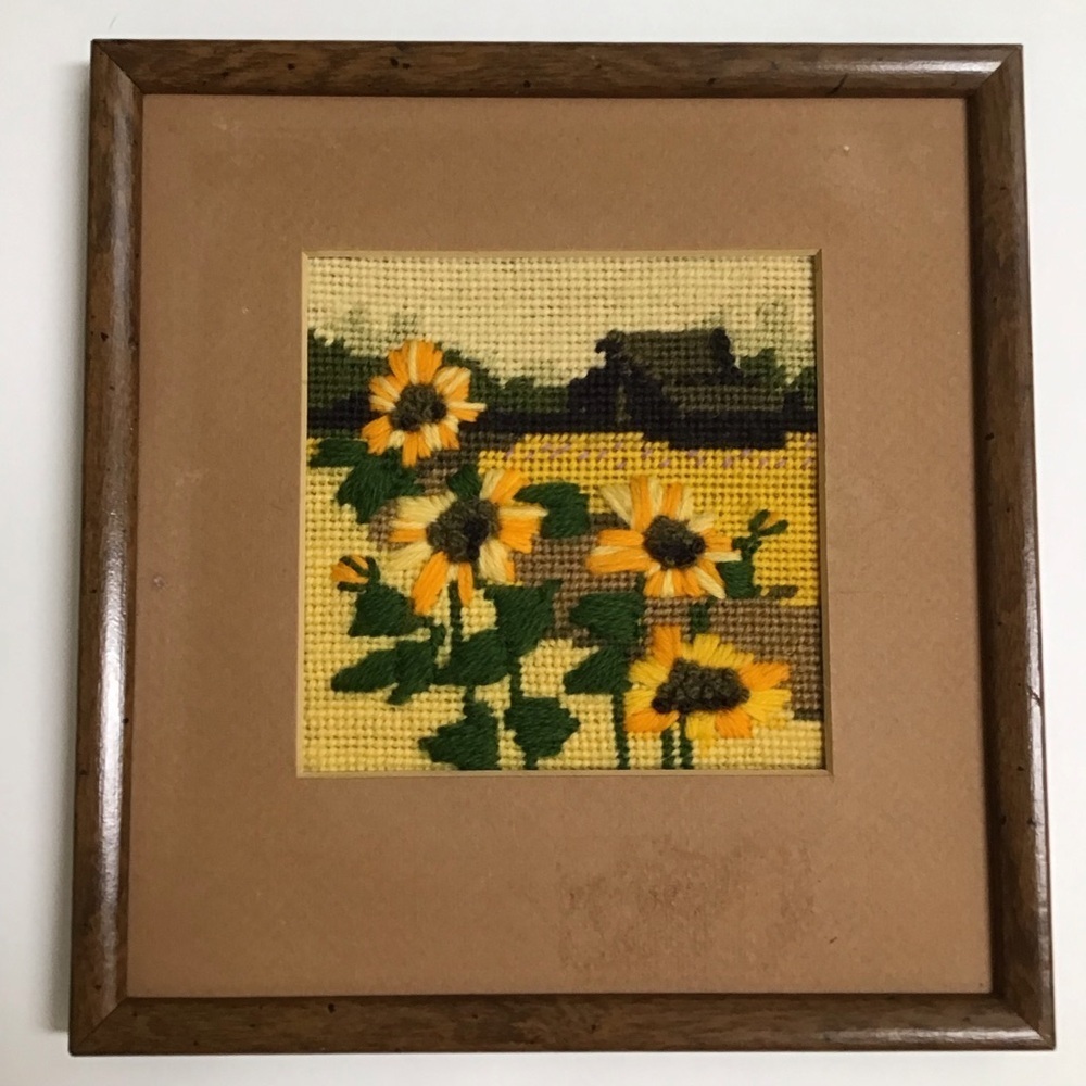 Sunflowers Needlepoint PAIR Wool Crewel Work 1979 Framed Art Farmhouse Landscape - Picture 4 of 14